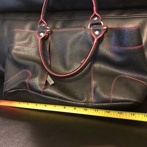 TH black pebble with bright pink trim